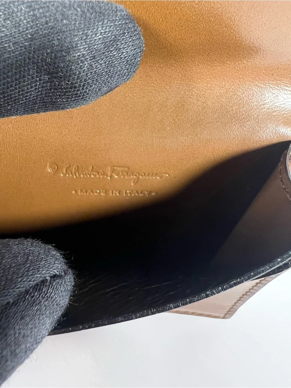 1257: Salvatore Ferragamo Gancini Leather Coin Wallet Brown